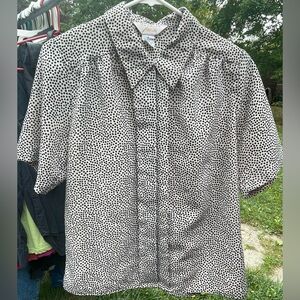 Fashion Attitudes Vintage Button Down Size 6